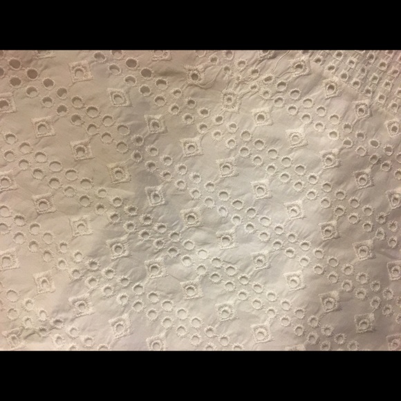 Chelsea + Theodore eyelet scoop neck tank - Picture 3 of 4