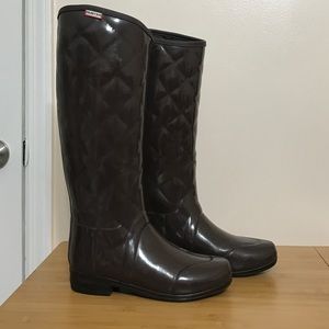 👷🏻‍♀️Pre-owned Chocolate colored Hunter boots!