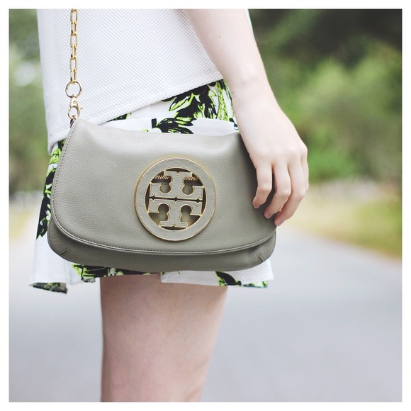 Tory Burch Handbags - Tory Burch "Amanda" Pebbled Crossbody