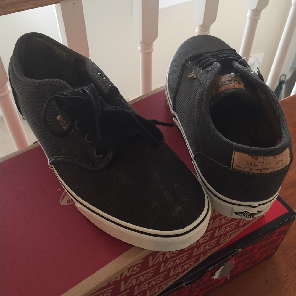 Vans size 10 Corduroy shoes
