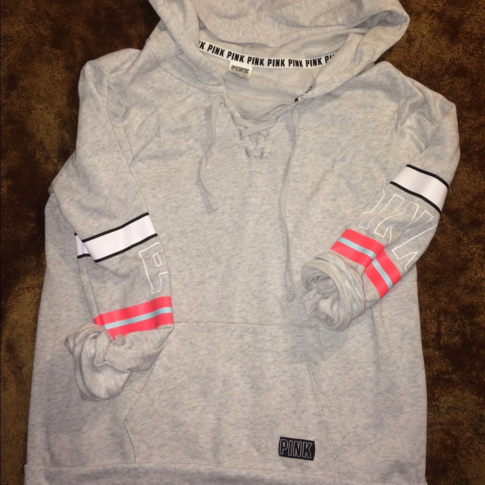 Criss cross pull over