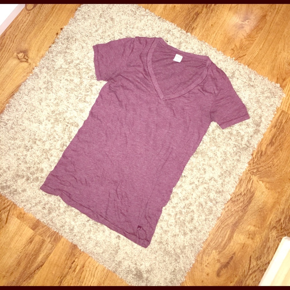 VS Pink Vneck