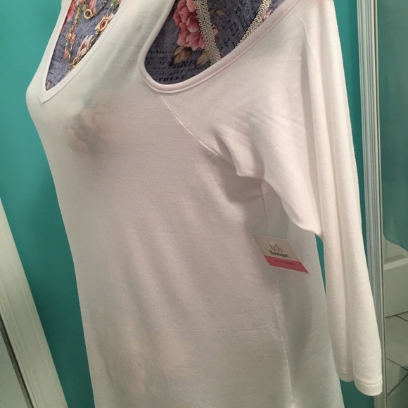 💋Trendy Cold-Shoulder Top!!! Large💋 - Picture 6 of 7