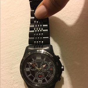 Never worn unisex Gucci watch