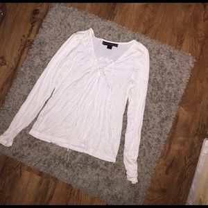 White vneck lace up top