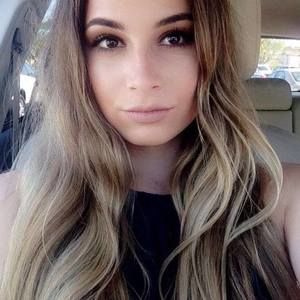 Meet your Posher, Kaela