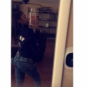Meet your Posher, Aniya