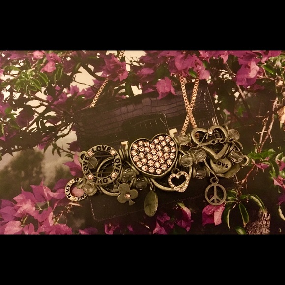 UNDEE BANDZ PEACE LOVE HAPPINESS CHARM BRACELET - Picture 3 of 8