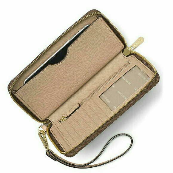 New! MICHAEL KORS MK Logo Large Wallet Wristlet - Picture 2 of 2