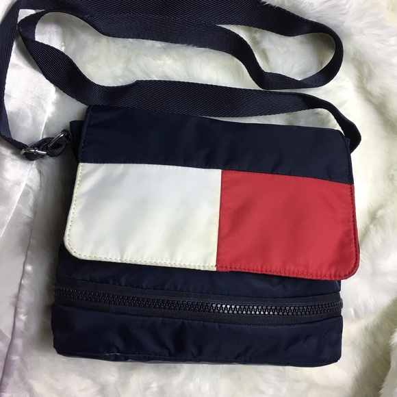 ❌SOLD❌Vintage Tommy Hilfiger messenger bag - Picture 4 of 7