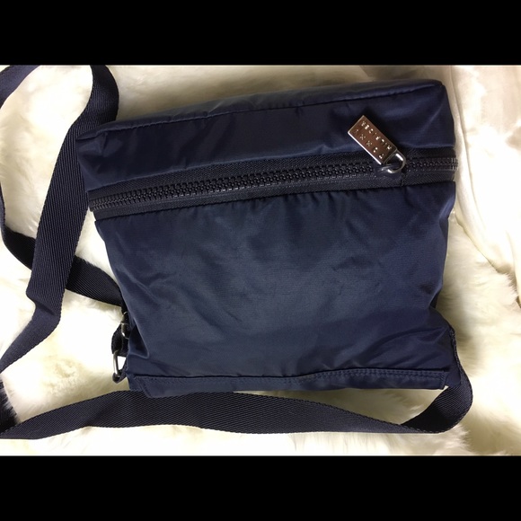 ❌SOLD❌Vintage Tommy Hilfiger messenger bag - Picture 5 of 7