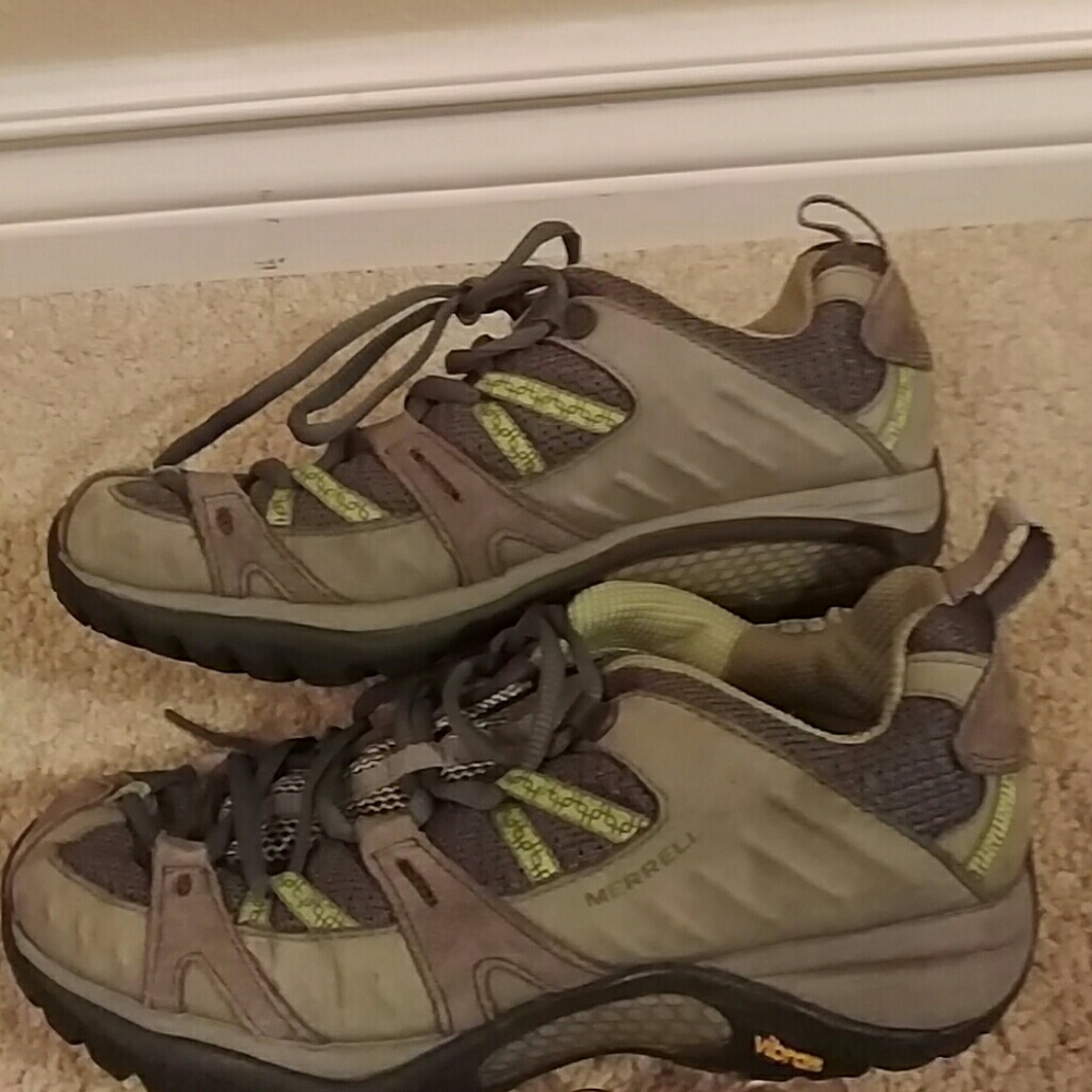 Merrell street hiker tennis shoes