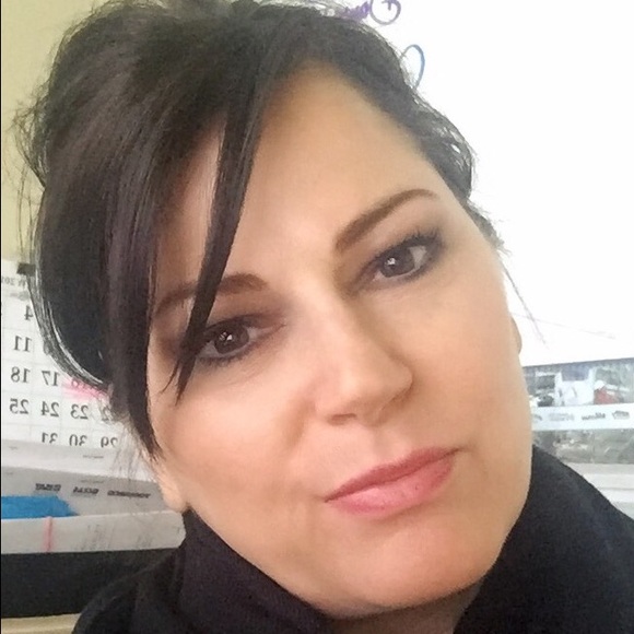 Meet your Posher, Dawn - Picture 1 of 1