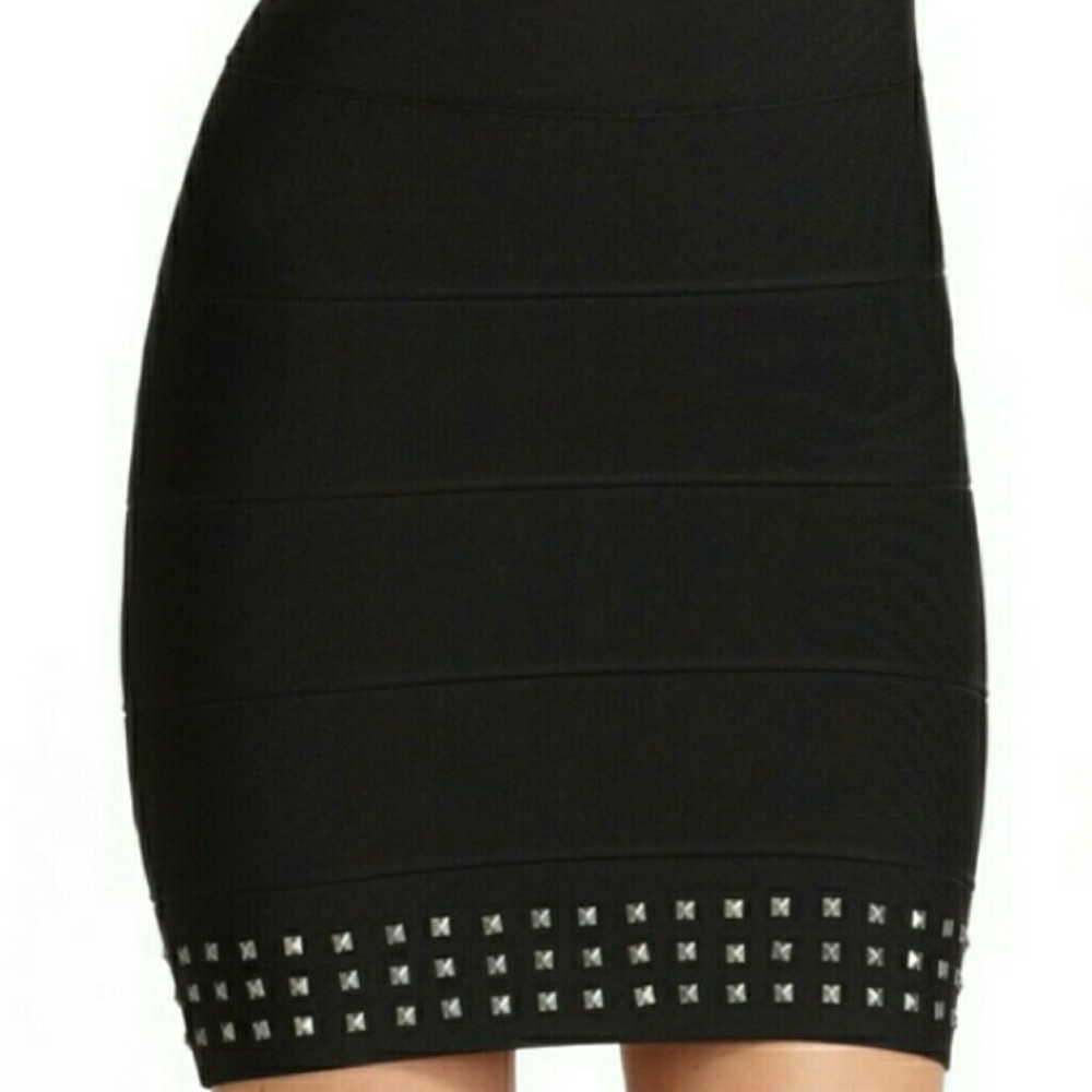 Like NEW BCBGMaxazria Bandage power skirt