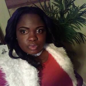 Meet your Posher, Dina