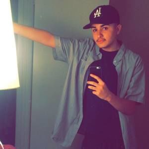 Meet your Posher, Carlos