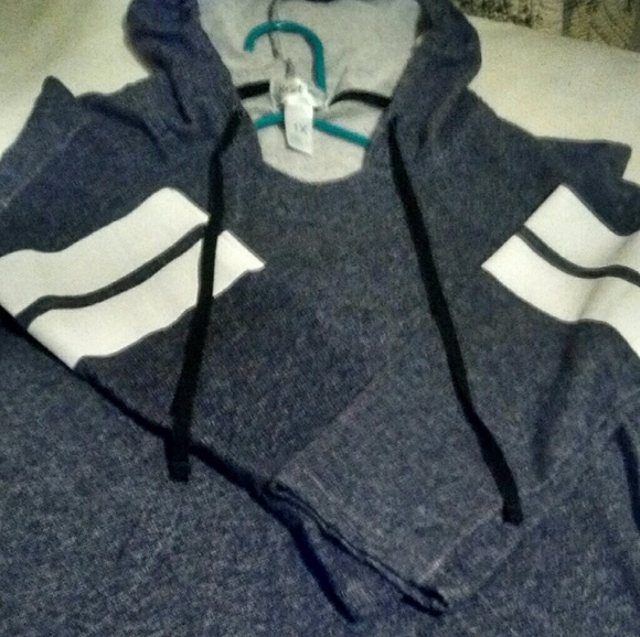 Oversized Hooded sweatshirt - Picture 1 of 3