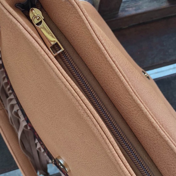 Tasseled Handbag - Picture 4 of 8