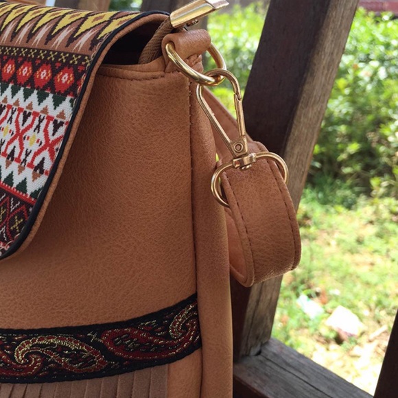 Tasseled Handbag - Picture 5 of 8