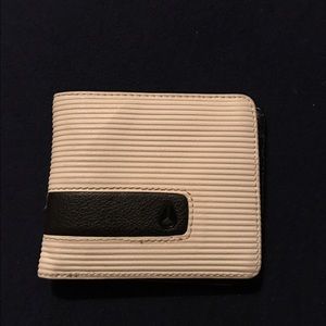 Nixon bi-fold wallet
