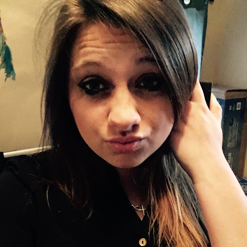 Meet your Posher, Chellby