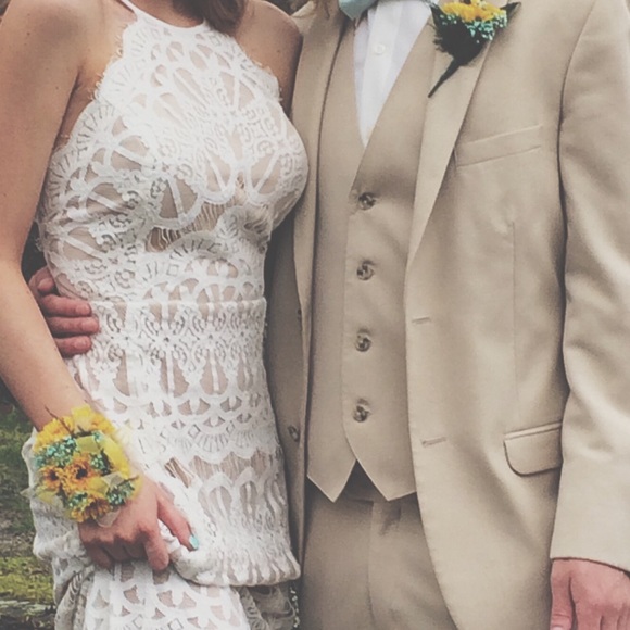 Ivory lace bohemian prom dress - Picture 2 of 5