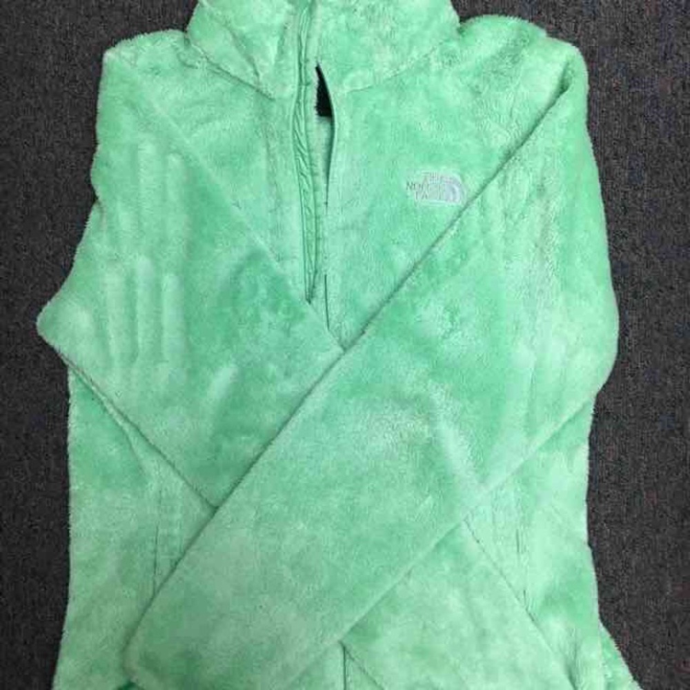 green north face osito jacket