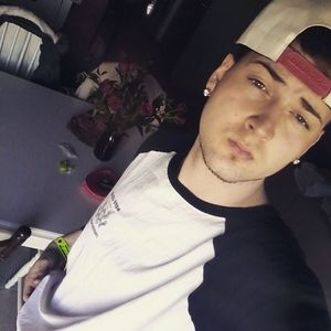 Meet your Posher, Brandon