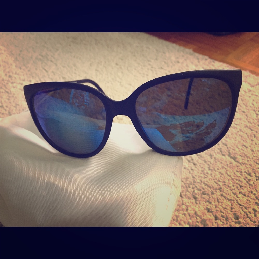 Revo Vintage sunglasses 😎