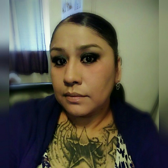 Meet your Posher, Shirley - Picture 1 of 1