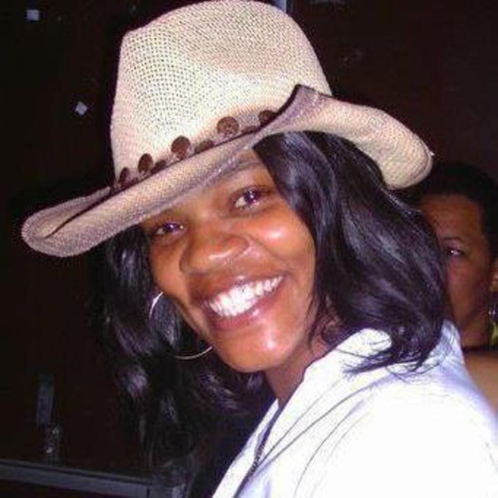 Meet your Posher, Jahnira