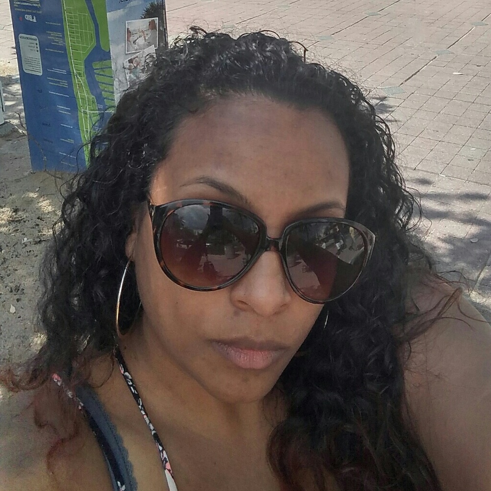 Meet your Posher, Shaana