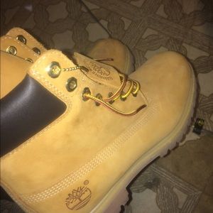 Meet your Posher, Moises