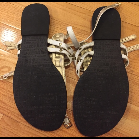 Express white sandals! - Picture 4 of 5