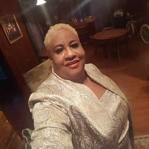 Meet your Posher, Shirley