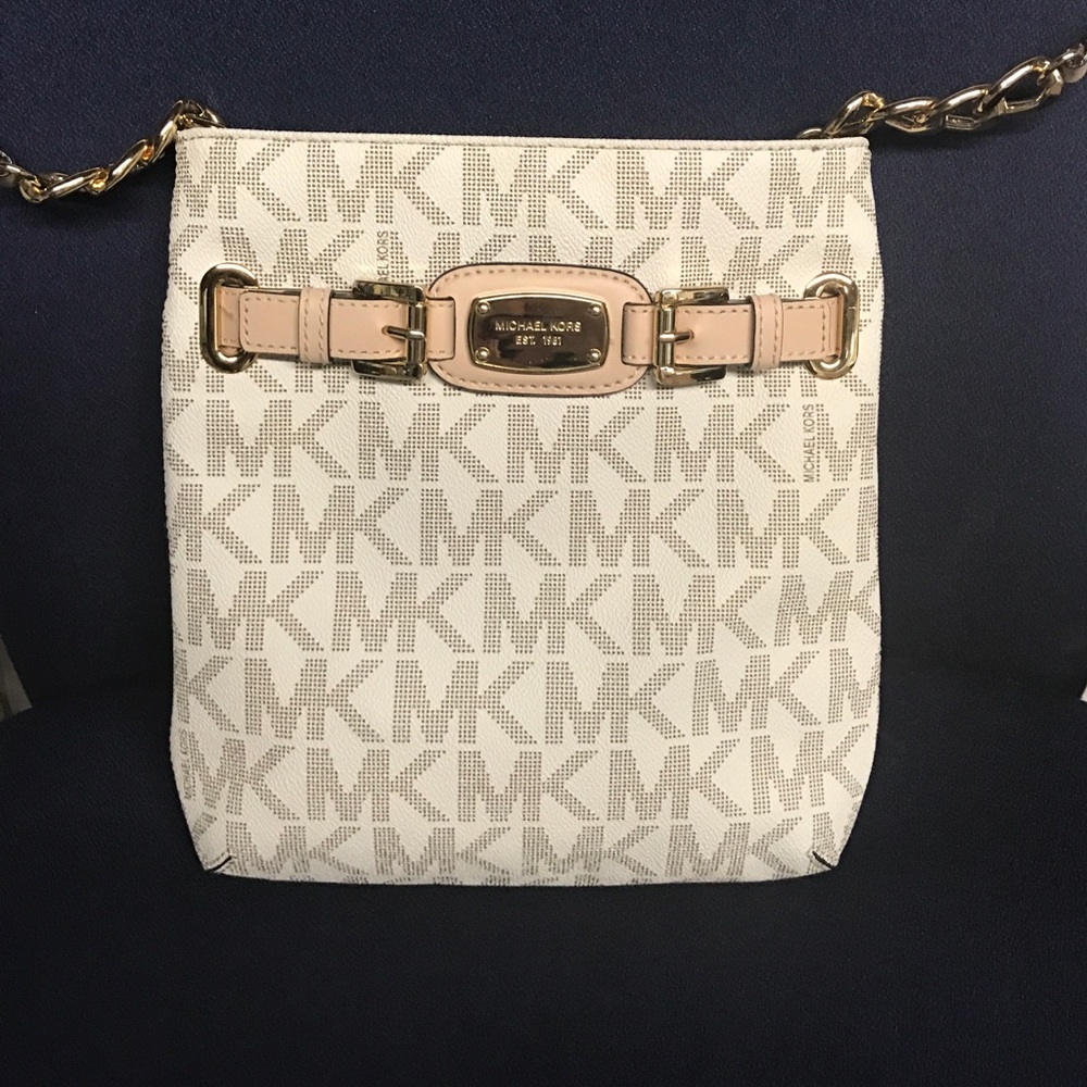 Michael Kors Signature Crossbody Purse