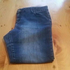 Crown & Ivy Dark Denim Size 16 skinny jean