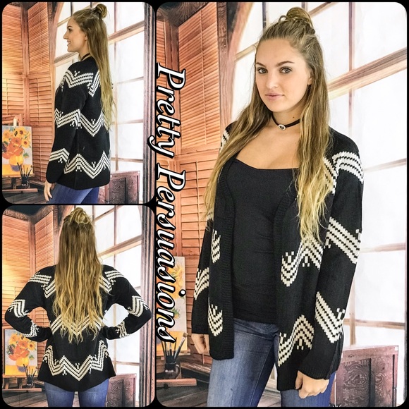 SALE NWT Slouchy Black White Chevron Knit Cardigan - Picture 4 of 4