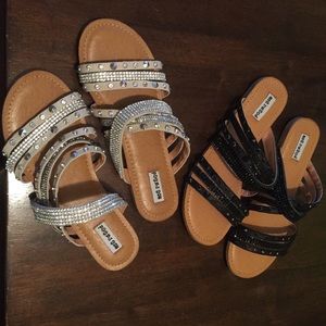 Size 8 women's dazzling sandals! ✨