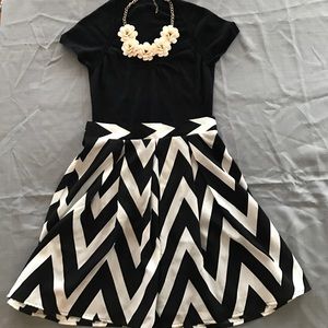 Adorable black and white chevron skirt
