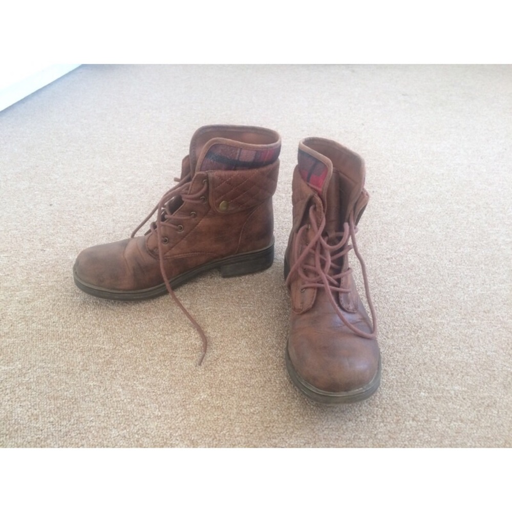 Brown American Eagle Combat Boots