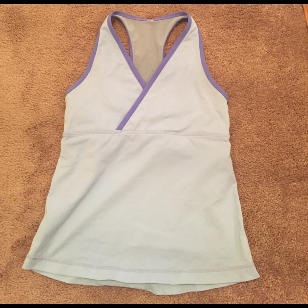 Lululemon size 2 work out top. Gently used