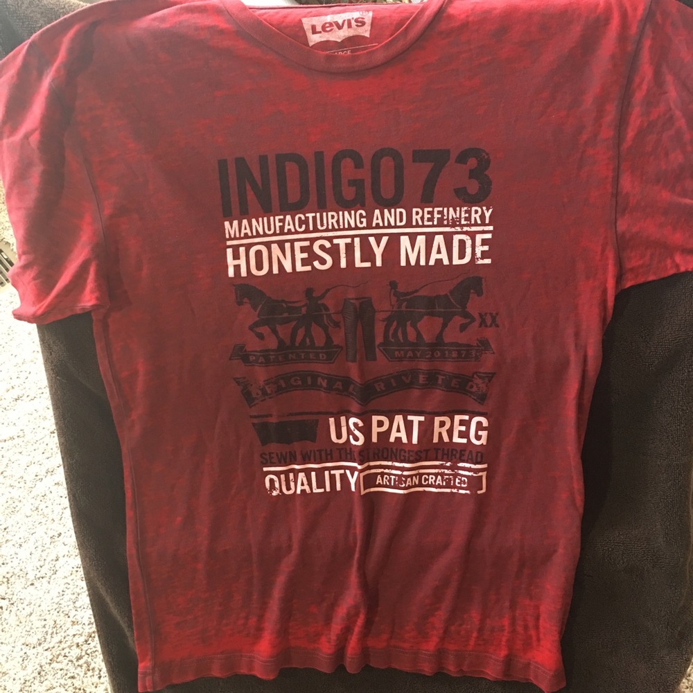 Tee shirt