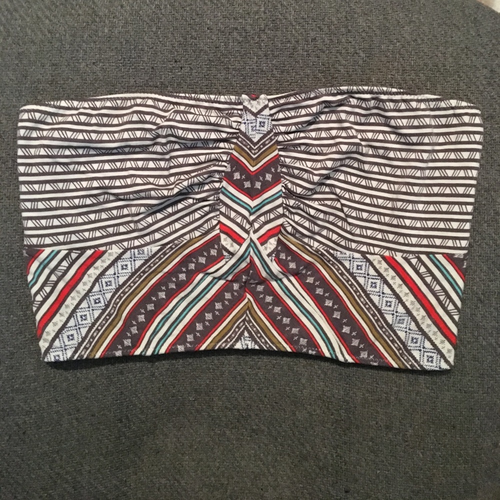 Strapless geometric crop top