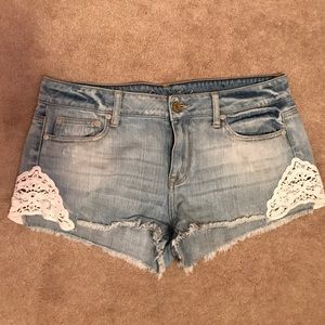 Jean shorts with lace embellishment