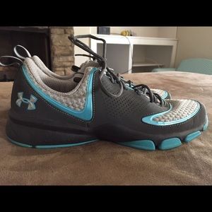 Women's Size 10 Turquoise Under Armour Shoes