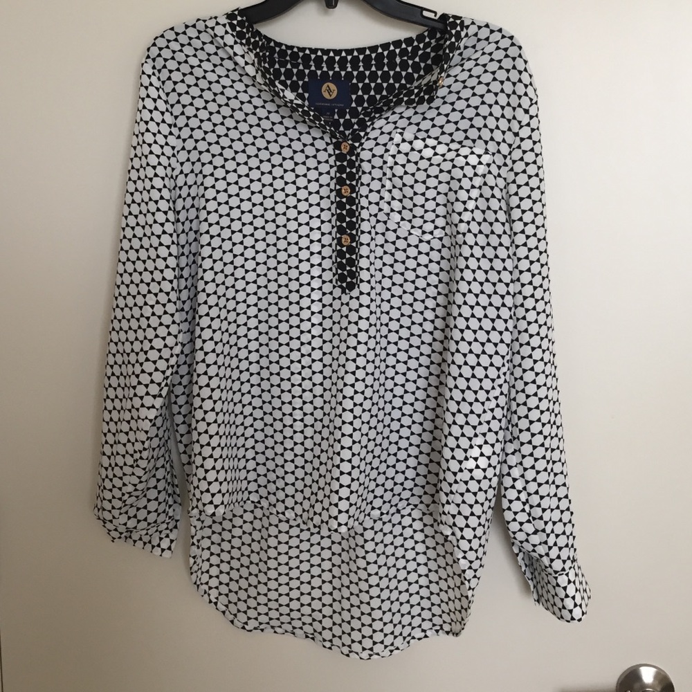 Adrienne Vittadini half button blouse