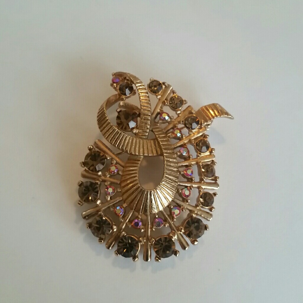 Beautiful gold color brooch