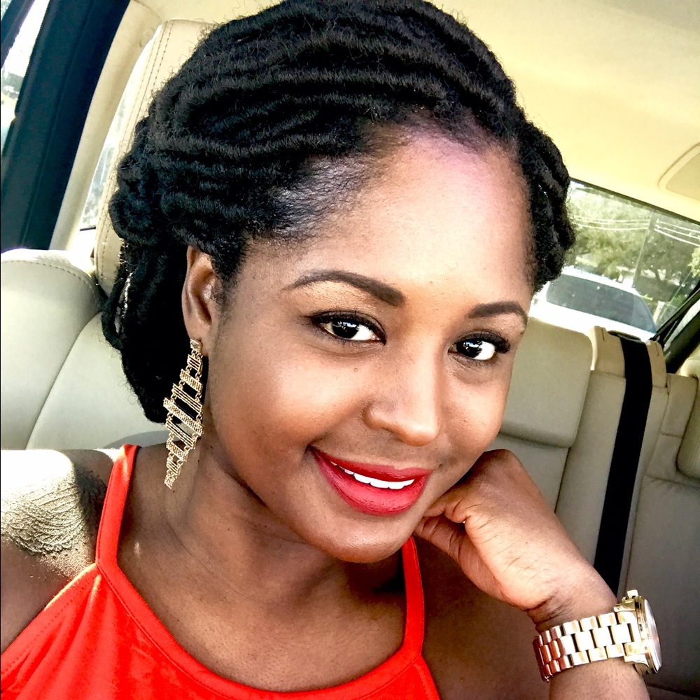 Meet your Posher, Shenitra