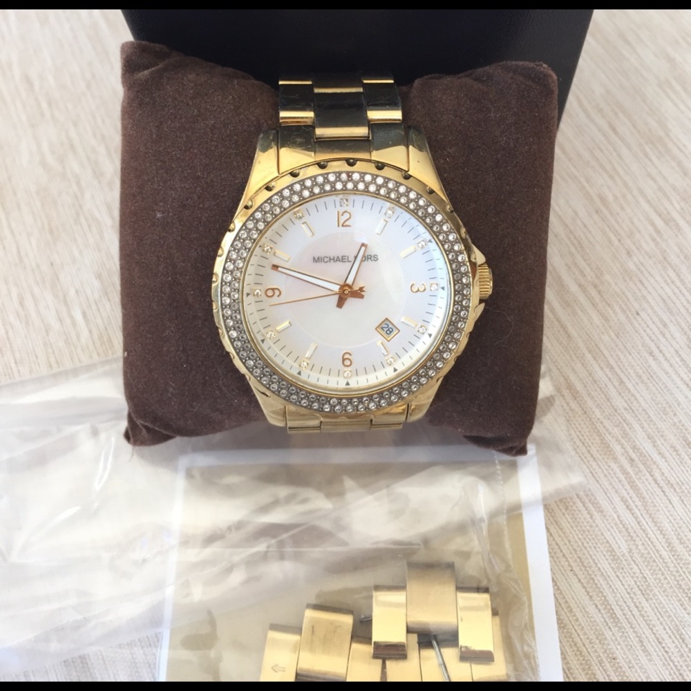 Michael Kors pearl faced watch - Picture 1 of 8